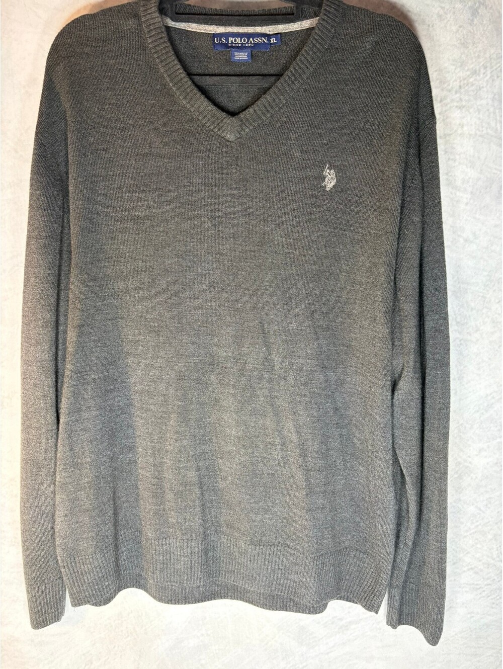 U.S. Polo Assn. Men's XL Charcoal Gray V-Neck Pullover Sweater